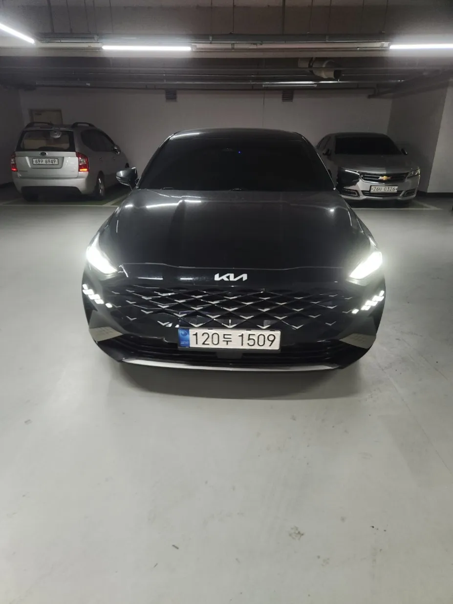 2022 Kia K8 Signature