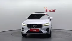 2022 Volvo XC60 B5 Inscription — фото 3