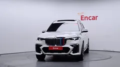 2022 BMW X7 xDrive 40i M Sport 6STR — фото 3