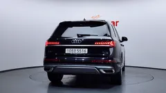 2021 Audi Q7 45 TDI Quattro Premium, чёрный — фото 4