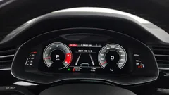 2021 Audi Q7 45 TDI Quattro Premium, чёрный — фото 8