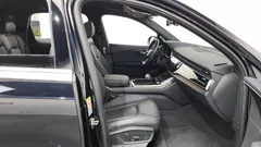 2021 Audi Q7 45 TDI Quattro Premium, чёрный — фото 15