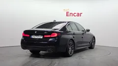 2023 BMW 5-Series 520i M Sport — фото 2