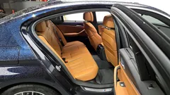 2023 BMW 5-Series 520i M Sport — фото 12