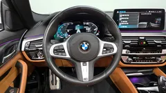 2023 BMW 5-Series 520i M Sport — фото 13