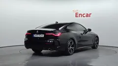 2021 BMW 4-Series 420i M Sport Coupe, чёрный — фото 2