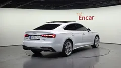 2023 Audi A5 40 TFSI Quattro Sportback, белый — фото 2