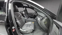 2022 Volvo XC60 B6 R-Design, чёрный — фото 10