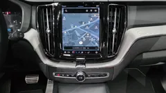 2022 Volvo XC60 B6 R-Design, чёрный — фото 19