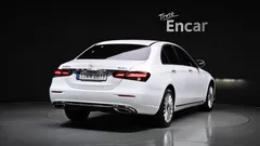 2022 Mercedes-Benz E-Class E220d 4MATIC Exclusive — фото 2