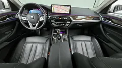 2023 BMW 5-Series 520i Luxury — фото 7