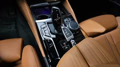 2022 BMW 5-Series 520i M Sport — фото 9