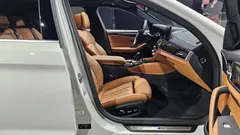 2022 BMW 5-Series 520i M Sport — фото 11