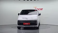 2022 Hyundai Staria 4WD Lounge 9-Seater — фото 3