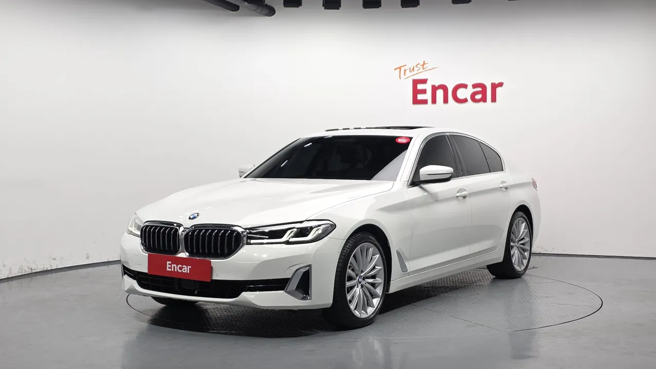 2023 BMW 5-Series 530i Luxury