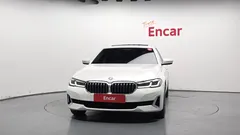 2023 BMW 5-Series 530i Luxury — фото 3