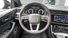 2023 Audi Q8 45 TDI Quattro Premium, чёрный — фото 17