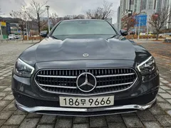 2022 Mercedes-Benz E-Class E350 4MATIC Avantgarde — фото 1