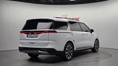 2023 Kia Carnival Diesel 9-Seater Signature — фото 2