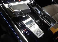 2022 Audi A8 55 TFSI Quattro Premium LWB — фото 9