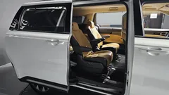 2023 Kia Carnival Diesel 9-Seater Noblesse — фото 16