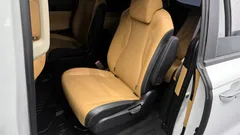 2023 Kia Carnival Diesel 9-Seater Signature — фото 11