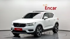 2021 Volvo XC40 B4 Inscription, белый — фото 1