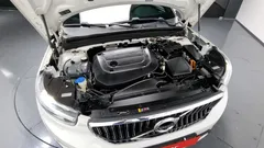 2021 Volvo XC40 B4 Inscription, белый — фото 6