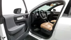 2021 Volvo XC40 B4 Inscription, белый — фото 10