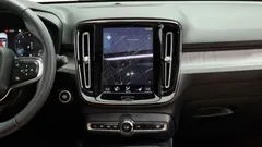 2021 Volvo XC40 B4 Inscription, белый — фото 14