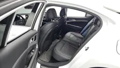 2023 Genesis G70 Gasoline 2.0T 2WD — фото 12
