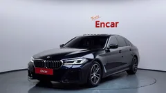 2022 BMW 5-Series 520i M Sport — фото 1