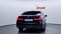 2022 BMW 5-Series 520i M Sport — фото 4
