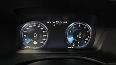 2021 Volvo V60 B5 Pro AWD, белый — фото 8