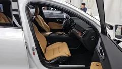 2021 Volvo V60 B5 Pro AWD, белый — фото 15