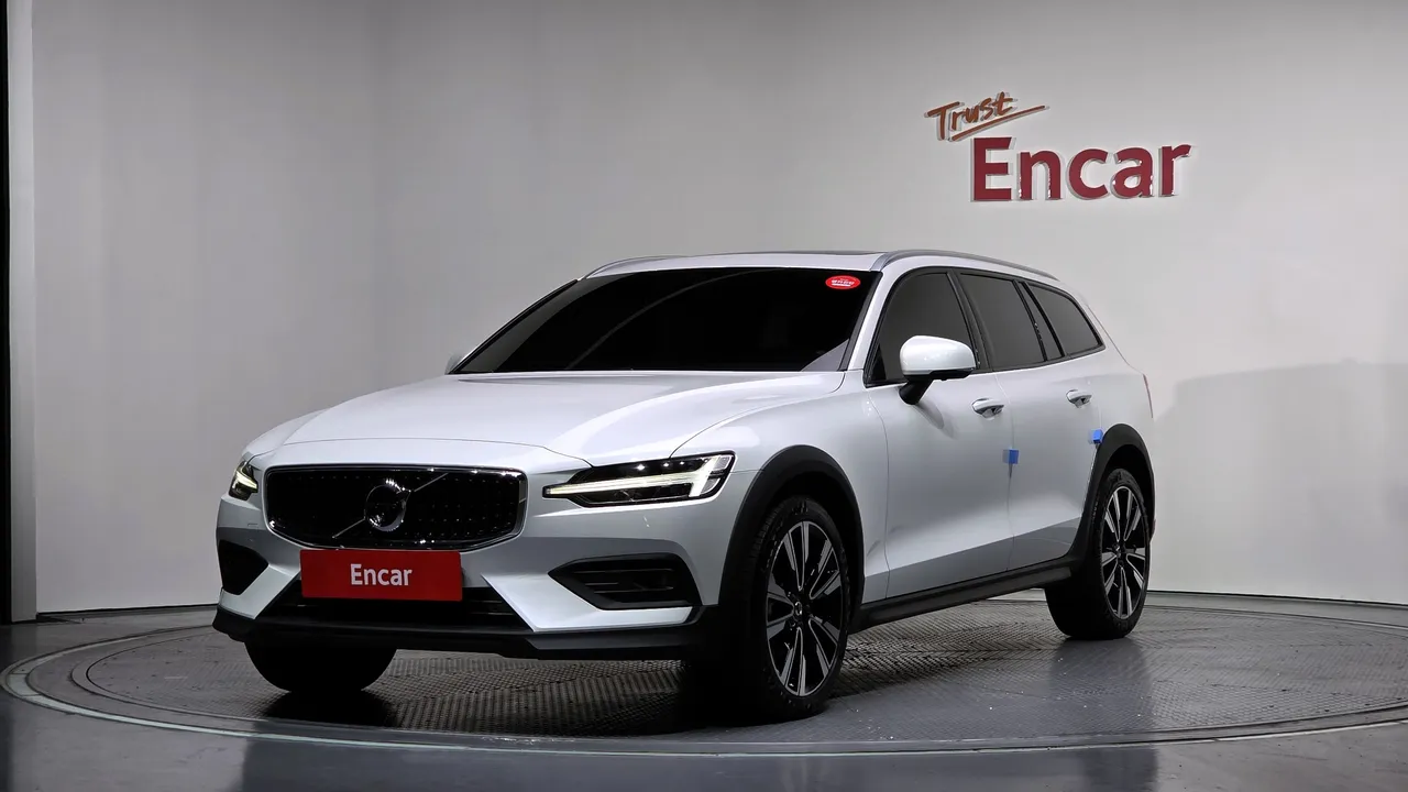 2022 Volvo V60 B5 Pro AWD
