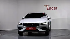 2022 Volvo V60 B5 Pro AWD, белый — фото 3