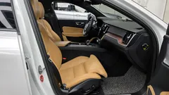 2022 Volvo V60 B5 Pro AWD, белый — фото 11