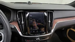 2022 Volvo V60 B5 Pro AWD, белый — фото 14