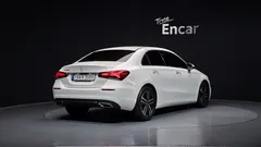 2023 Mercedes-Benz A-Class A220 Sedan, белый — фото 2