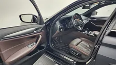 2023 BMW 5-Series 523d M Sport, чёрный — фото 10