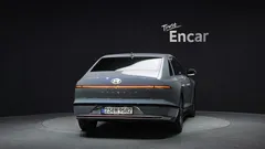 2023 Hyundai Grandeur Exclusive, светло-серебристый — фото 4