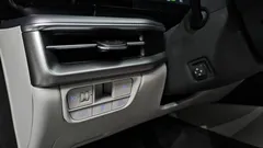 2023 Hyundai Grandeur Exclusive, светло-серебристый — фото 18