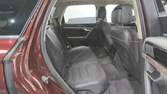 2023 Volkswagen Touareg 3.0 TDI Prestige, красный — фото 12