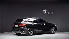 2022 BMW 1-Series 120i M Sports — фото 2