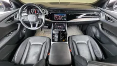 2021 Audi Q8 45 TDI Quattro Premium, чёрный — фото 7