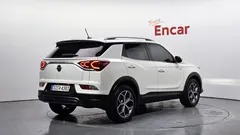 2021 KG_Mobility_Ssangyong KORANDO Gasoline 1.5 2WD C5, белый — фото 2