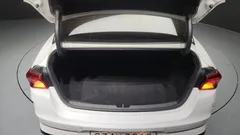 2022 Kia K5 Trendy, белый — фото 20