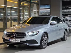 2022 Mercedes-Benz E-Class E350 4MATIC Avantgarde — фото 12