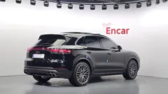 2023 Porsche Cayenne 3.0 — фото 2
